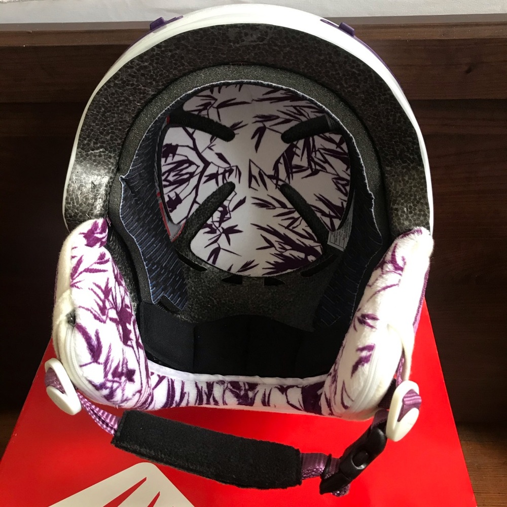 RED Pure Helmet - Picture 4 of 4
